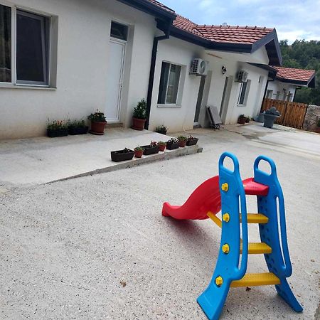 Lesnovo House Tomevski Ngoại thất bức ảnh
